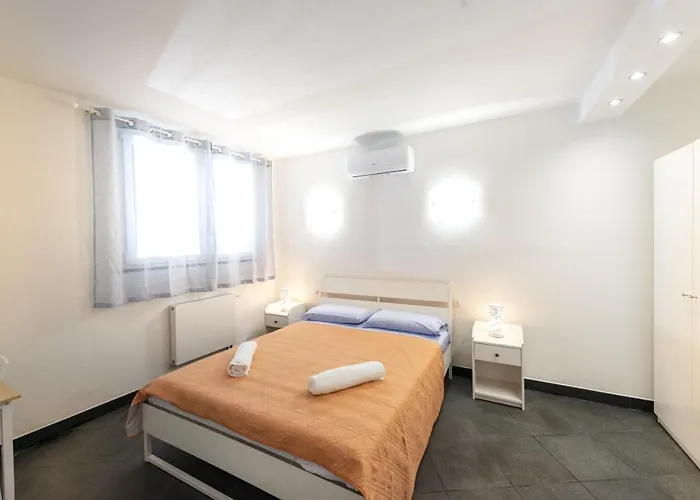 La Stanza In Piazzetta Πανσιόν